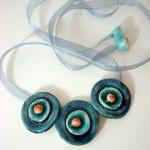 Blue necklace - azulado
