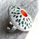 Adjustable red ring